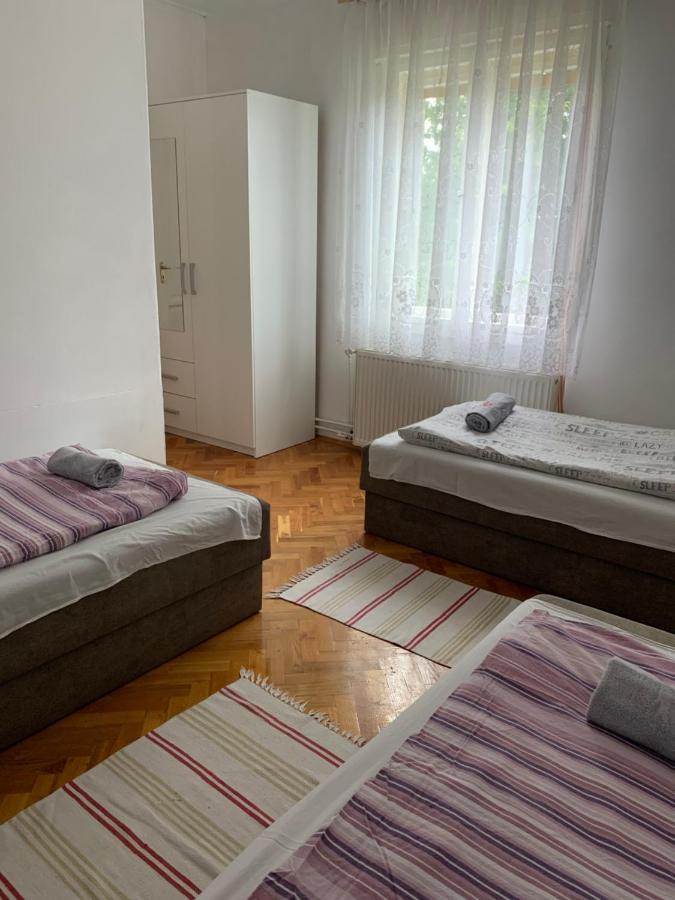 Apartamento Kriszta Apartmanház Balatonlelle Exterior foto