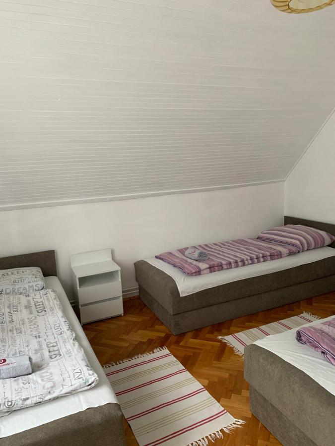 Apartamento Kriszta Apartmanház Balatonlelle Exterior foto