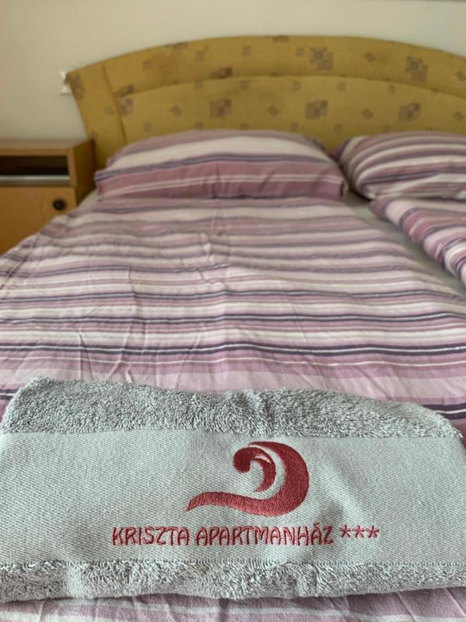 Apartamento Kriszta Apartmanház Balatonlelle Exterior foto