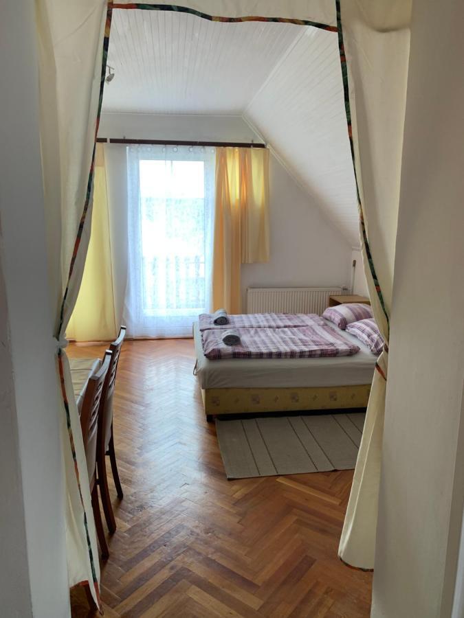 Apartamento Kriszta Apartmanház Balatonlelle Exterior foto