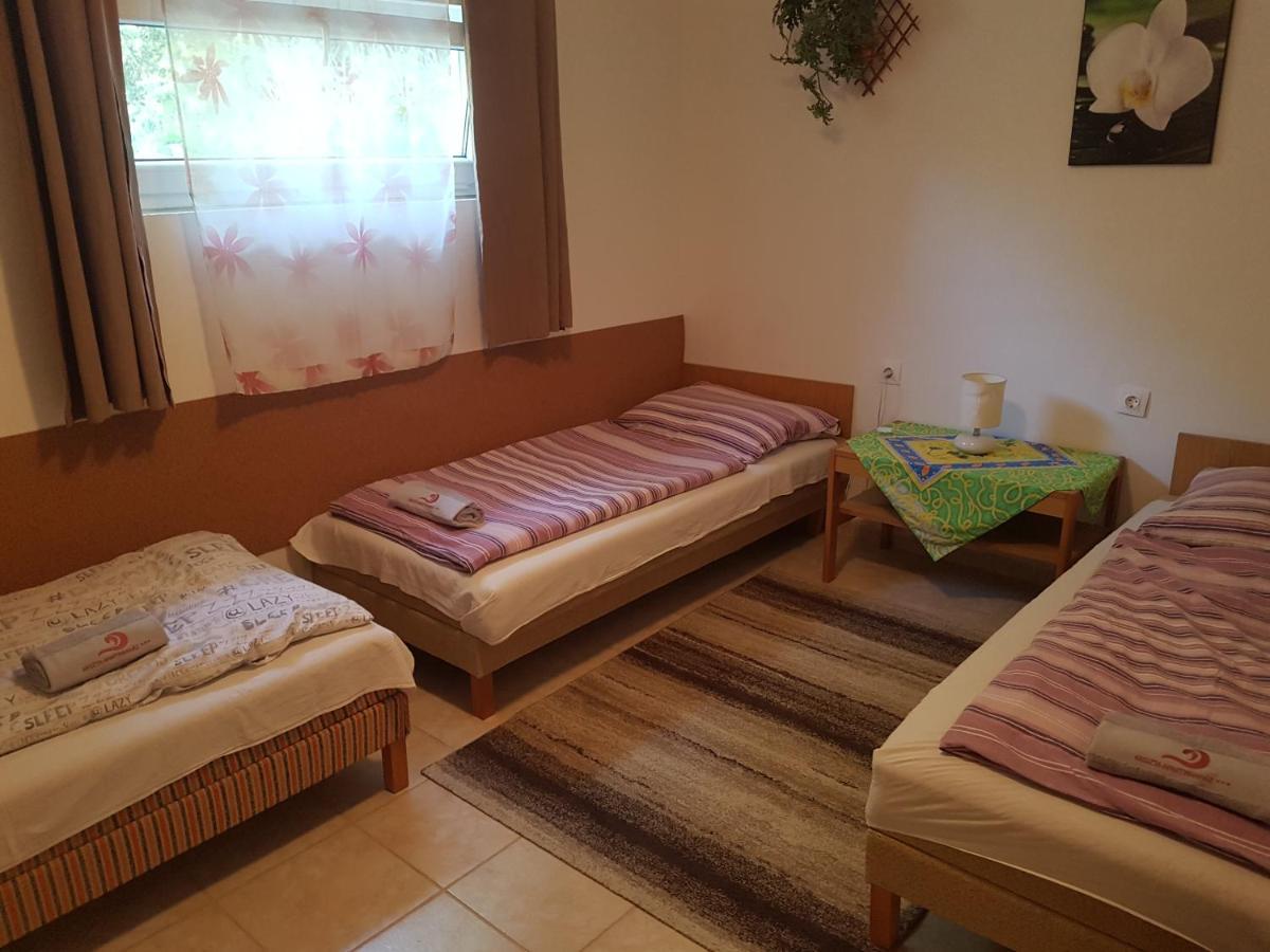 Apartamento Kriszta Apartmanház Balatonlelle Exterior foto