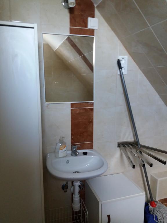 Apartamento Kriszta Apartmanház Balatonlelle Exterior foto