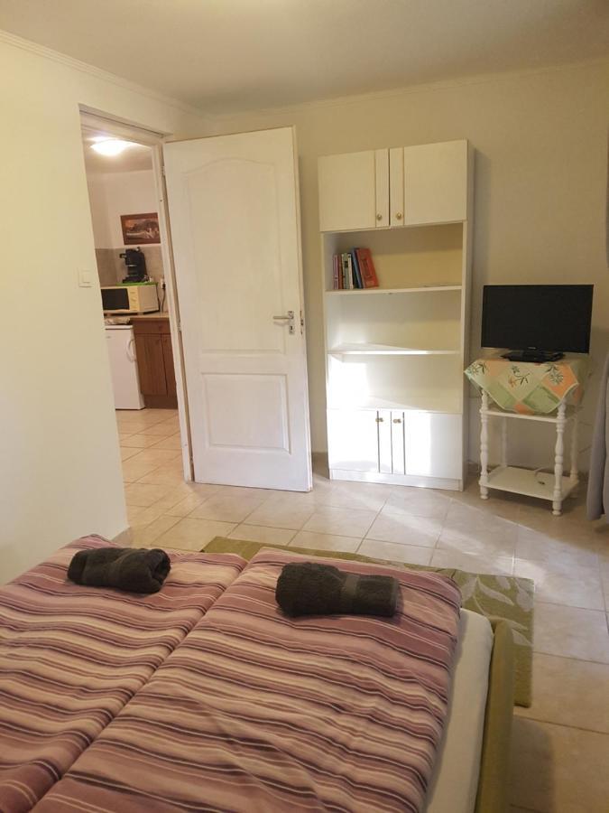 Apartamento Kriszta Apartmanház Balatonlelle Exterior foto