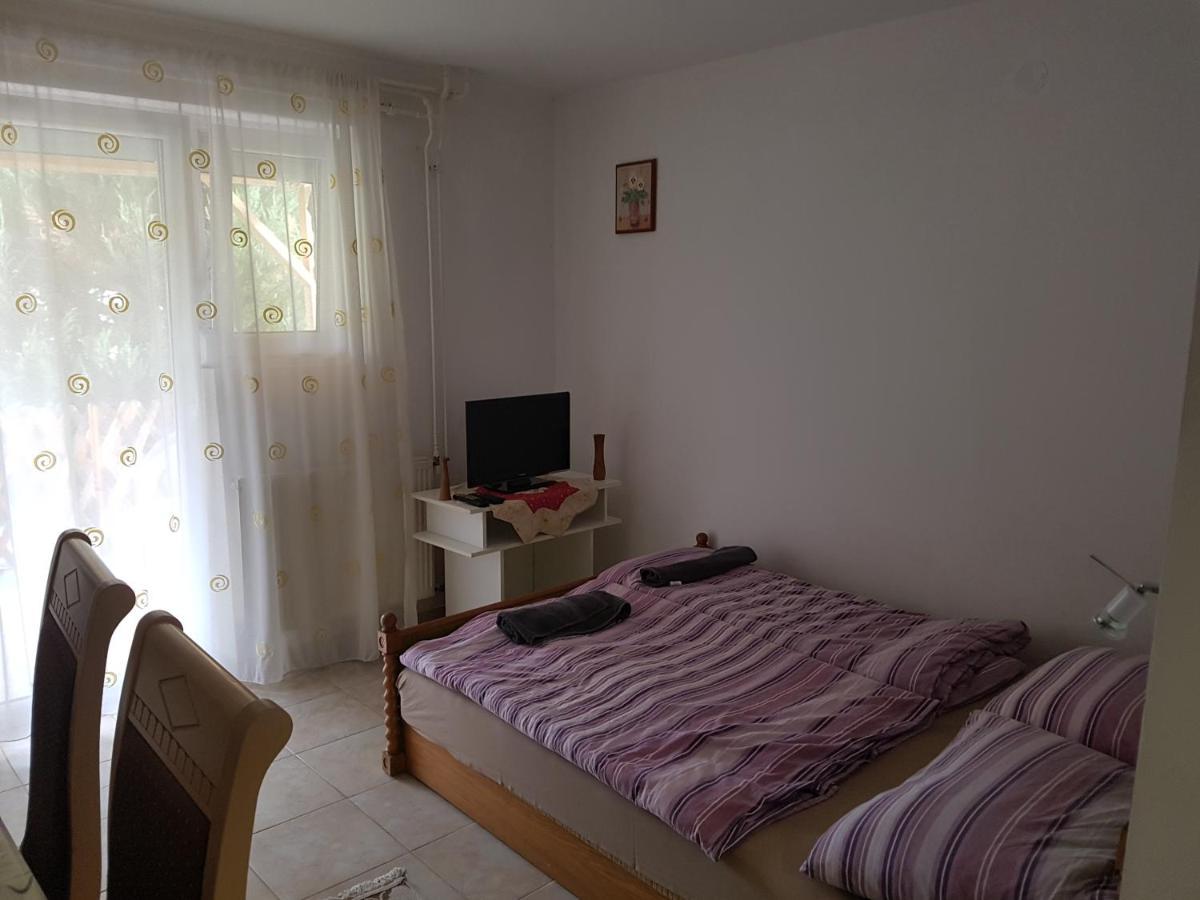 Apartamento Kriszta Apartmanház Balatonlelle Exterior foto